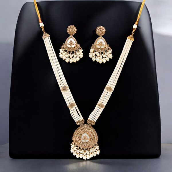 Antique Classic Pendant Set With Mehndi Plating