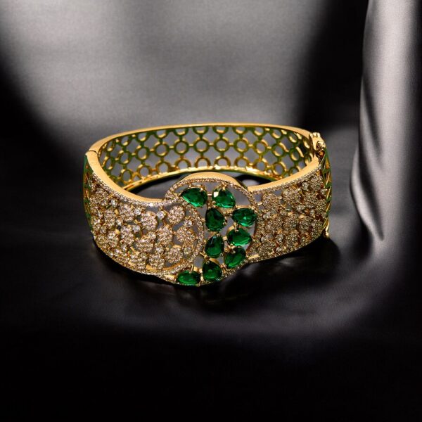 Broad Kada With Mehndi Plating