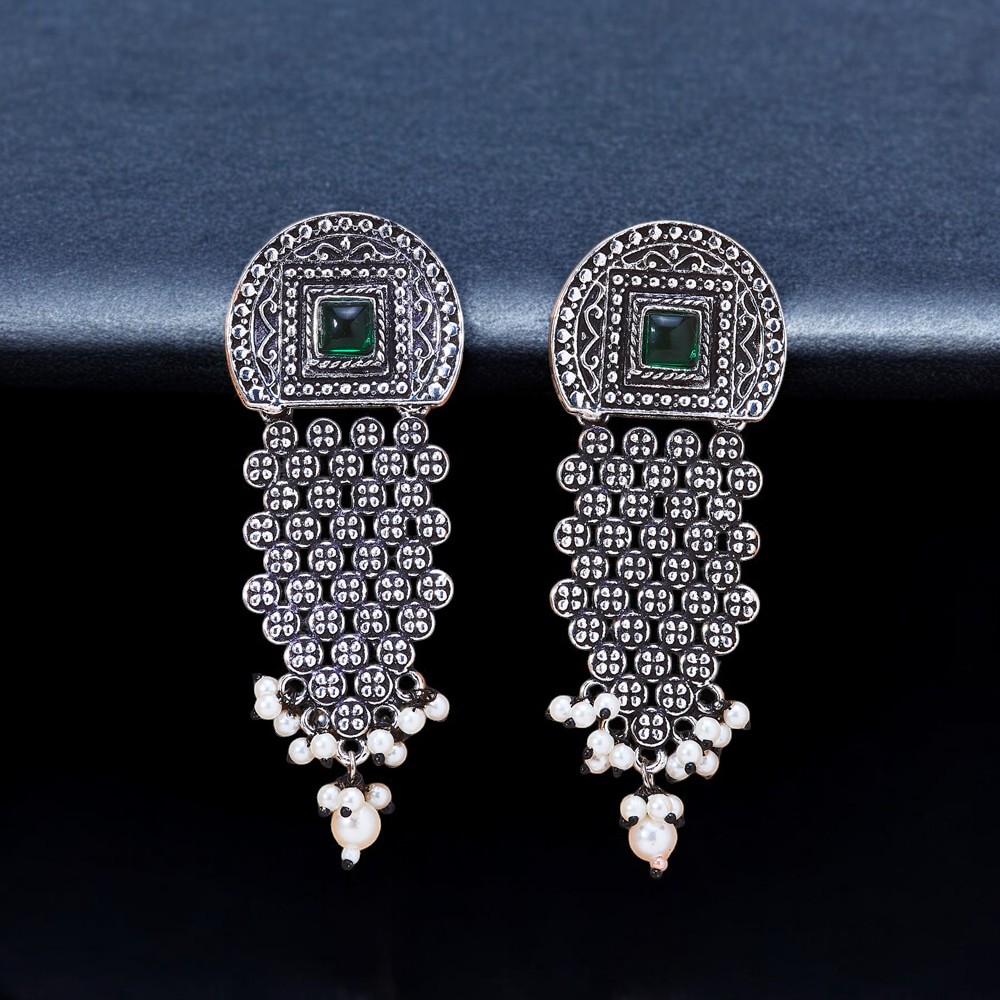 808581_Pearl Earring With Oxidised Plating GREEN