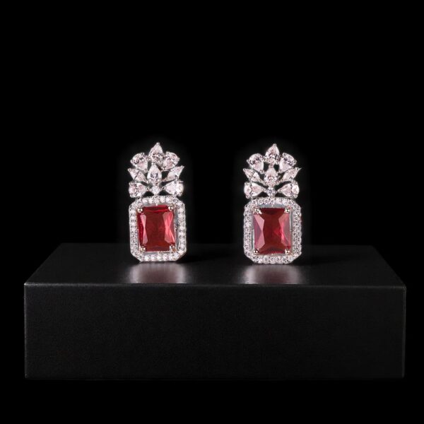 Cubic Zirconia Delicate Earring With Rhodium Plating